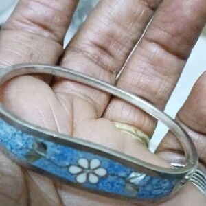 Elegant Blue and Silver Floral Bangle